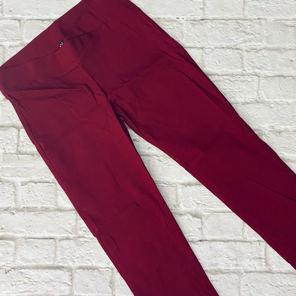 NWT 2B maroon stretchy pants